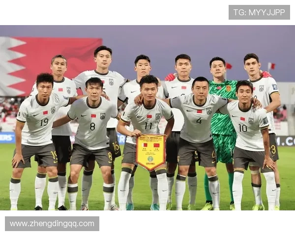 国足主场鏖战逆转取胜展现顽强斗志年轻球员闪耀全场赢得掌声 国足主场鏖战逆转取胜展现顽强斗志年轻球员闪耀全场赢得掌声